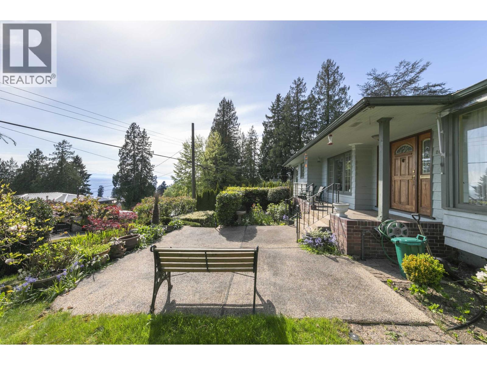 2657 Haywood Avenue, West Vancouver, British Columbia  V7V 1Y7 - Photo 2 - R3117726