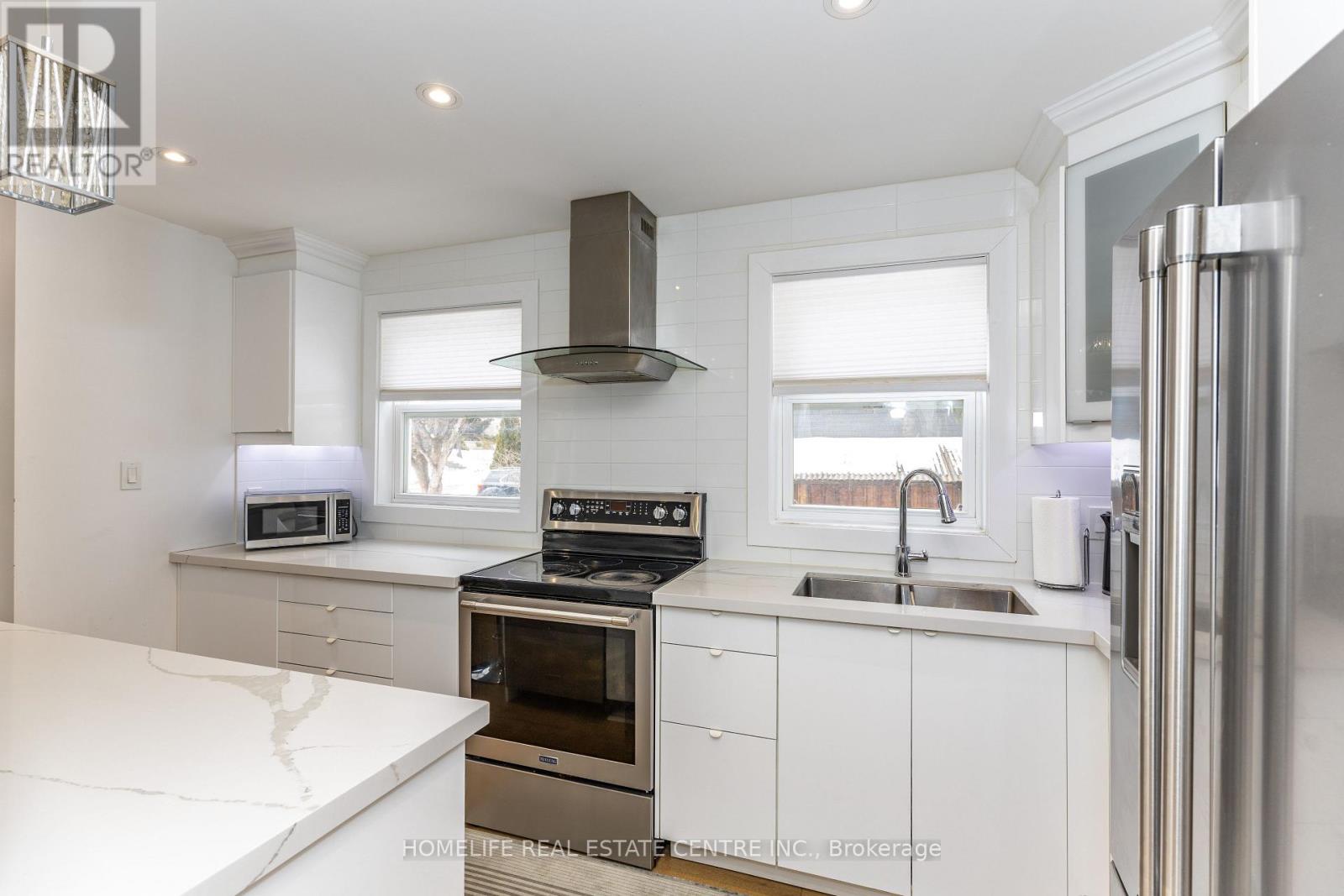 172 Calvington Drive, Toronto, Ontario  M3M 2M9 - Photo 7 - W12977494