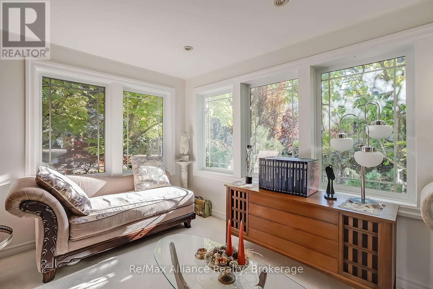 42 Chartwell Road, Oakville, Ontario  L6J 3Z4 - Photo 13 - W12512148
