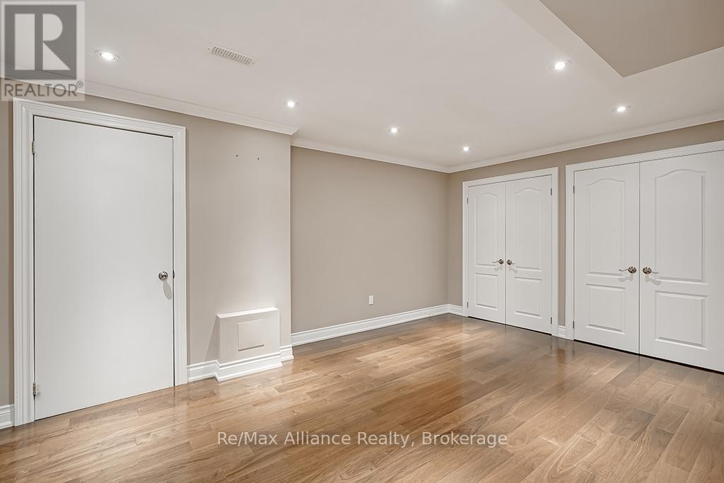 1527 Arrowhead Road, Oakville, Ontario  L6H 7V6 - Photo 33 - W12765956