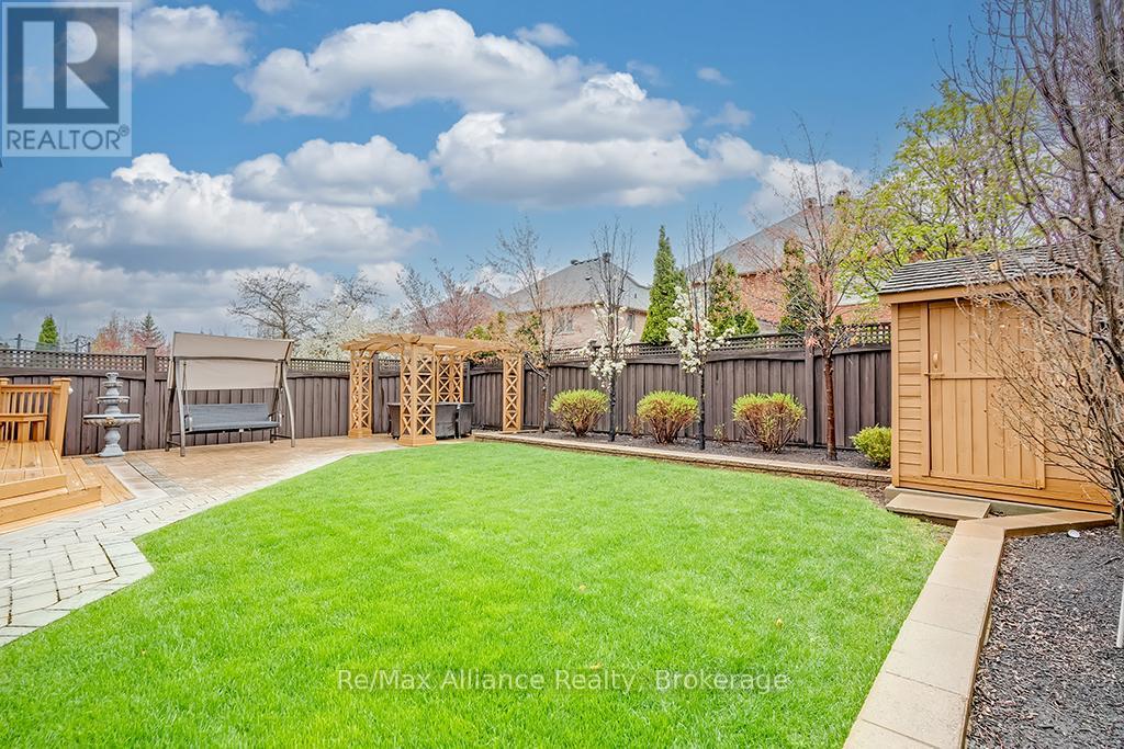 1527 Arrowhead Road, Oakville, Ontario  L6H 7V6 - Photo 38 - W12765956