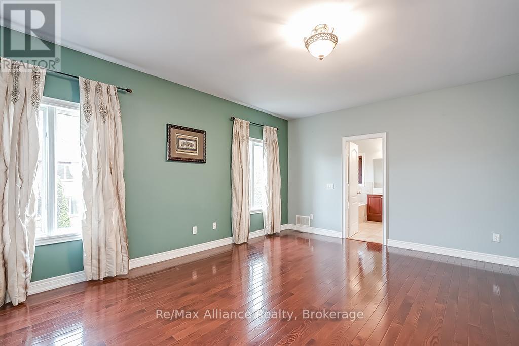 1527 Arrowhead Road, Oakville, Ontario  L6H 7V6 - Photo 17 - W12765956