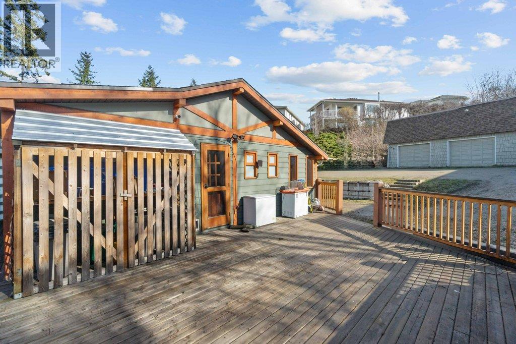 1321 10 Avenue Ne, Salmon Arm, British Columbia  V1E 2V6 - Photo 6 - 10383237