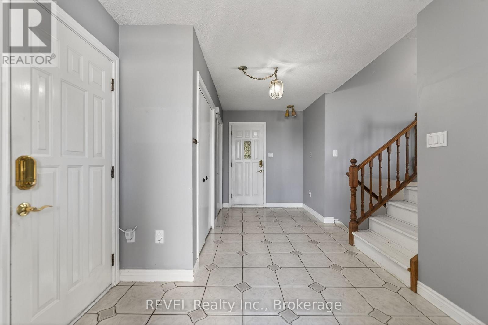 19 Lynwood Drive, Hamilton, Ontario  L8E 3E7 - Photo 5 - X13043020