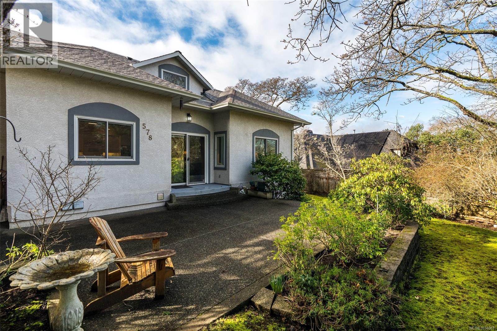 578 Island Rd, Oak Bay, British Columbia  V8S 2T6 - Photo 37 - 1034067