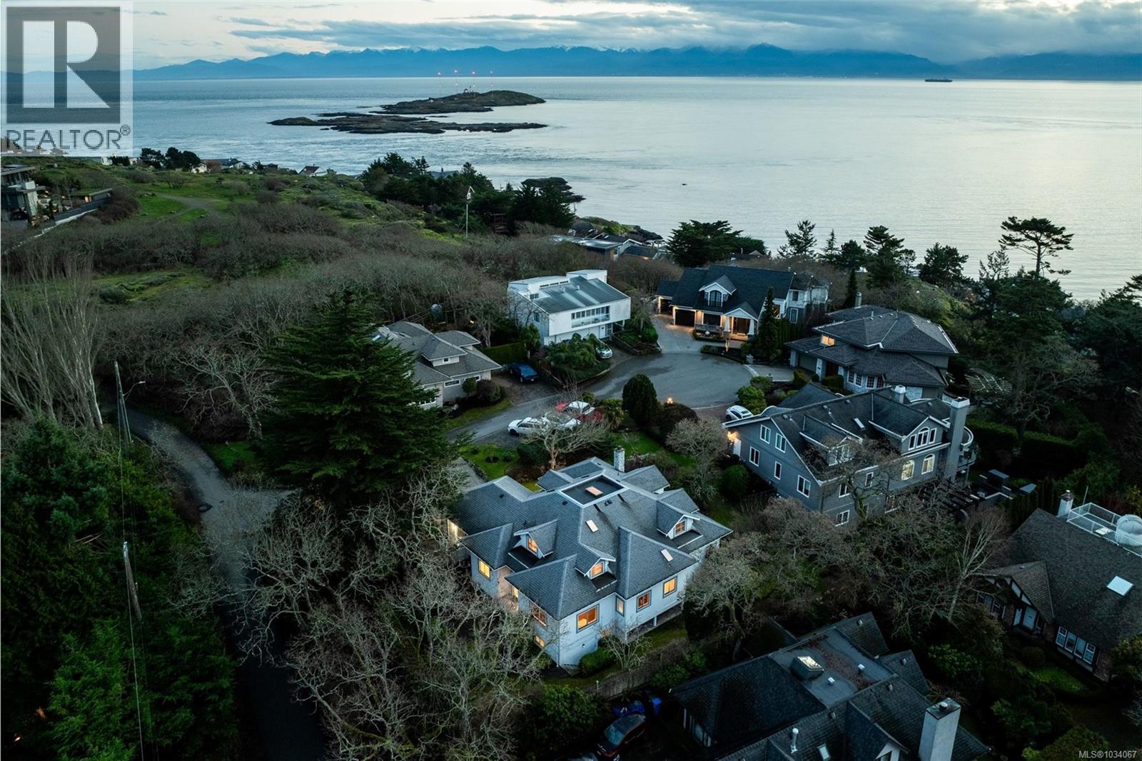 578 Island Rd, Oak Bay, British Columbia  V8S 2T6 - Photo 4 - 1034067