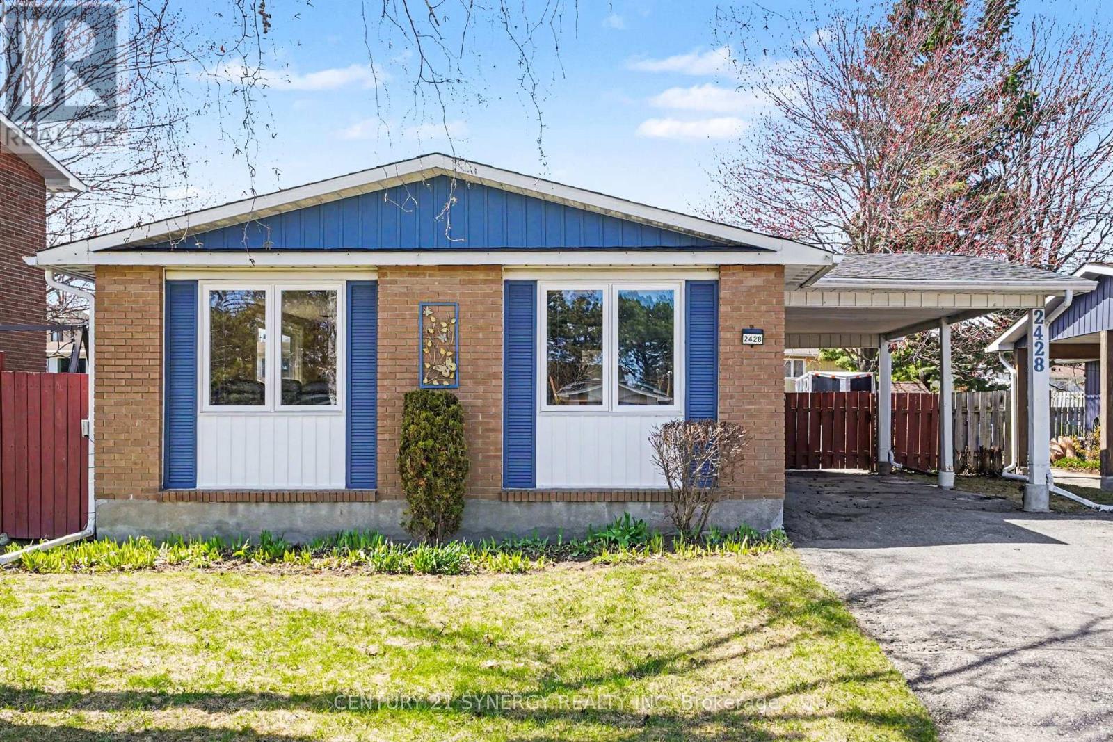 2428 BLACKSTONE CRESCENT, Ottawa, Ontario