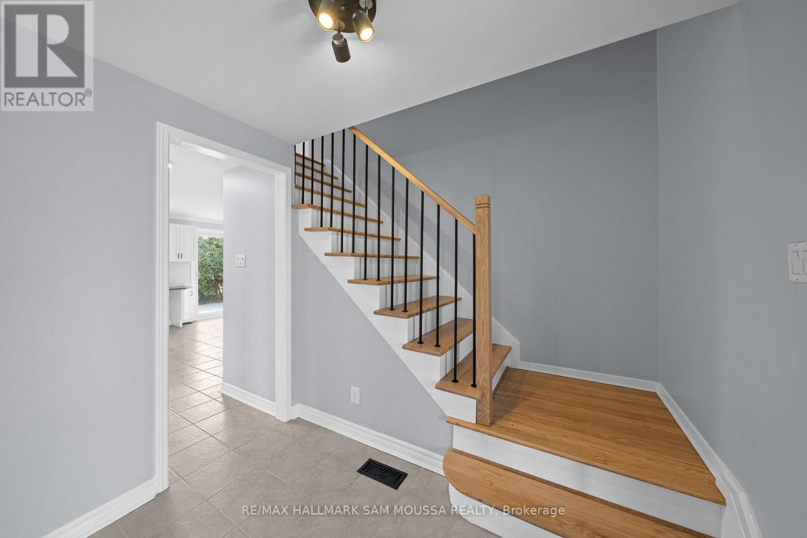2750 Consul Avenue, Ottawa, Ontario  K2H 7H7 - Photo 7 - X13062192