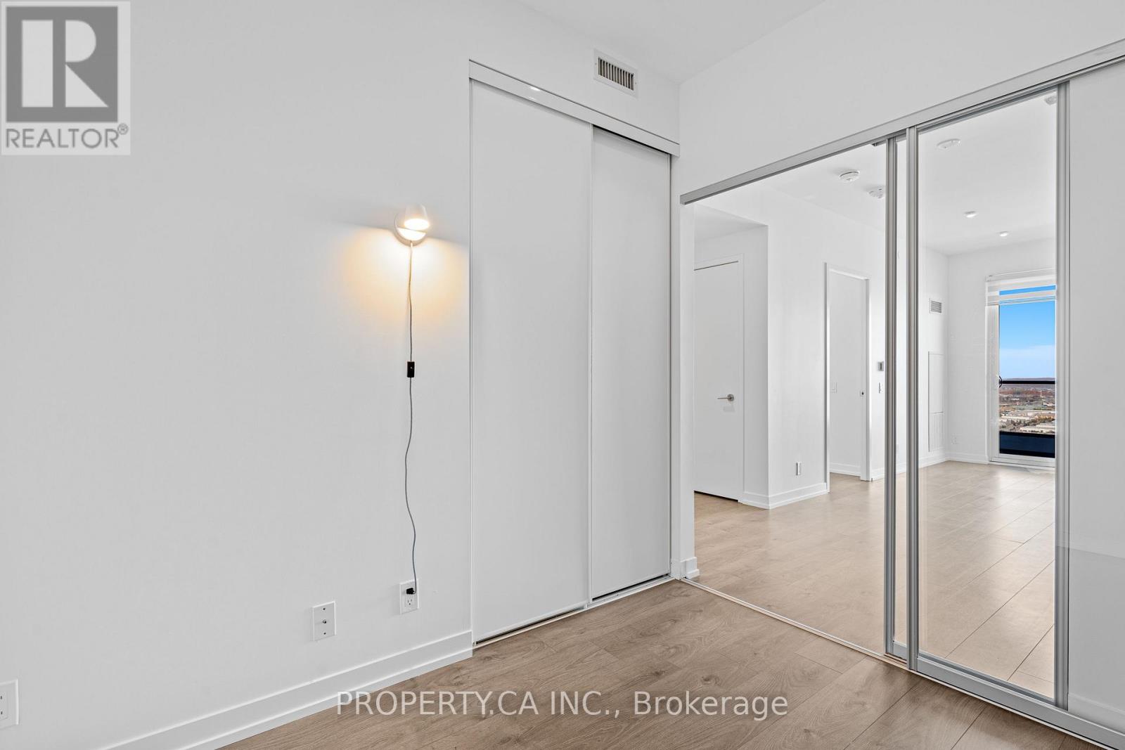 4915 - 950 Portage Parkway, Vaughan, Ontario  L4K 0J7 - Photo 11 - N13062254