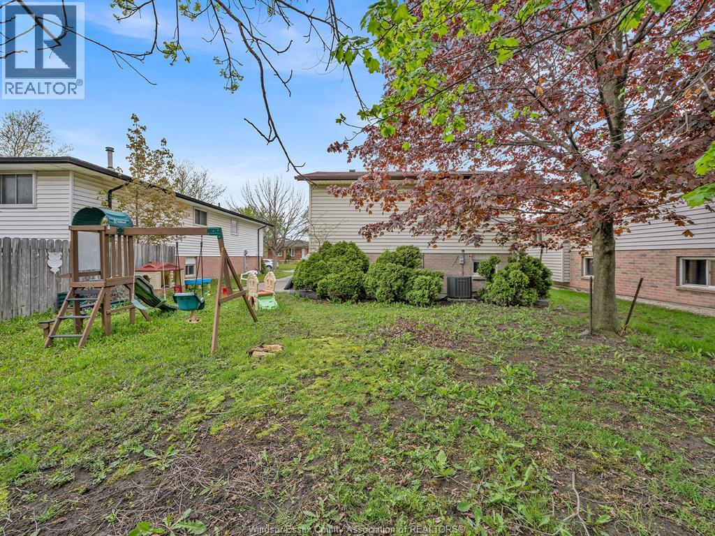 1493 Azalia Crescent, Windsor, Ontario  N8W 5C5 - Photo 11 - 26009624