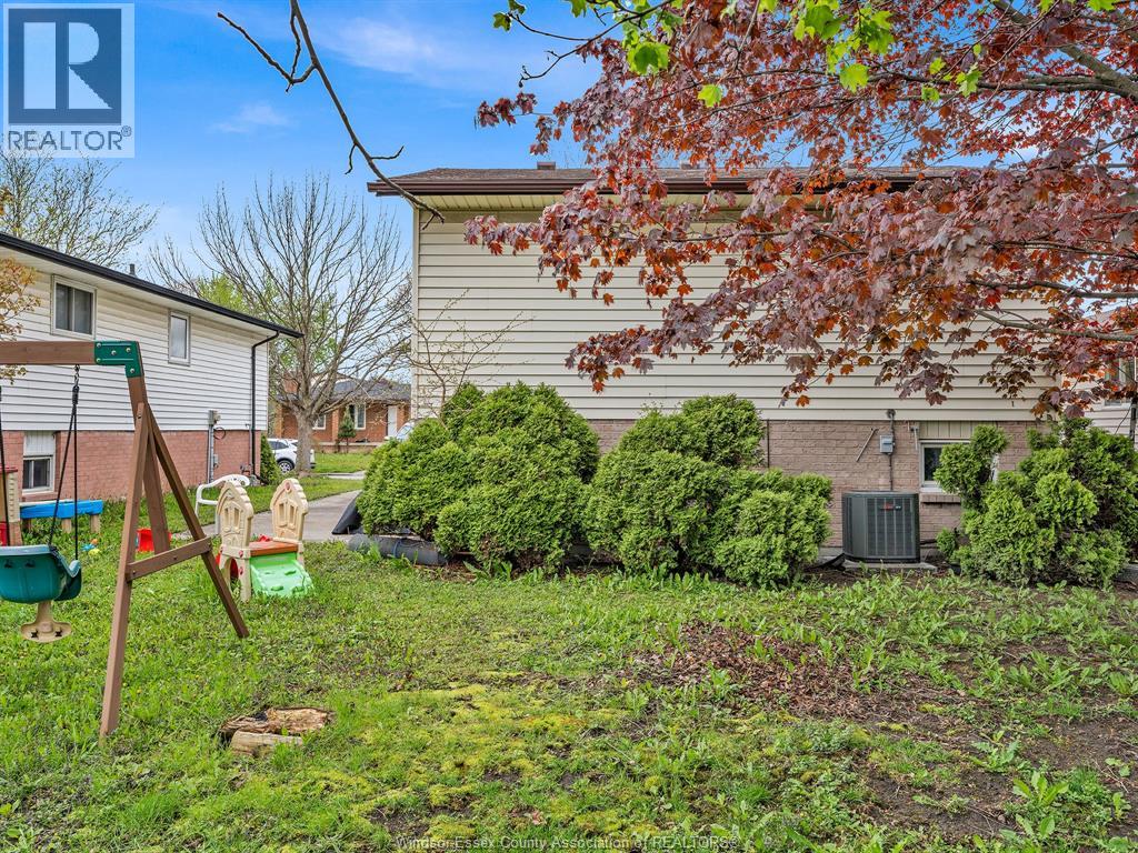 1493 Azalia Crescent, Windsor, Ontario  N8W 5C5 - Photo 12 - 26009624