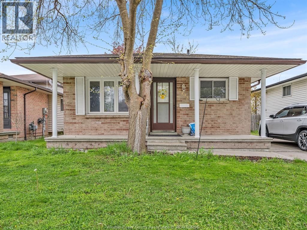 1493 Azalia Crescent, Windsor, Ontario  N8W 5C5 - Photo 2 - 26009624