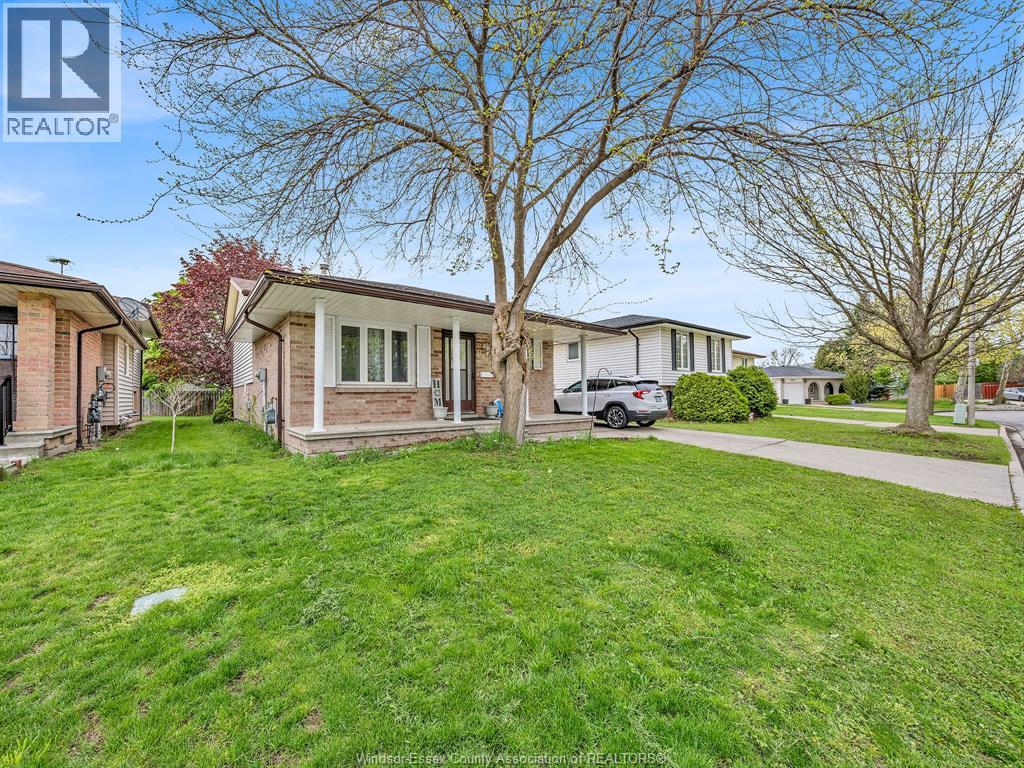 1493 Azalia Crescent, Windsor, Ontario  N8W 5C5 - Photo 3 - 26009624