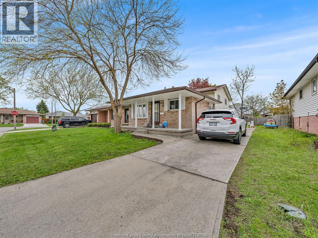 1493 Azalia Crescent, Windsor, Ontario  N8W 5C5 - Photo 5 - 26009624