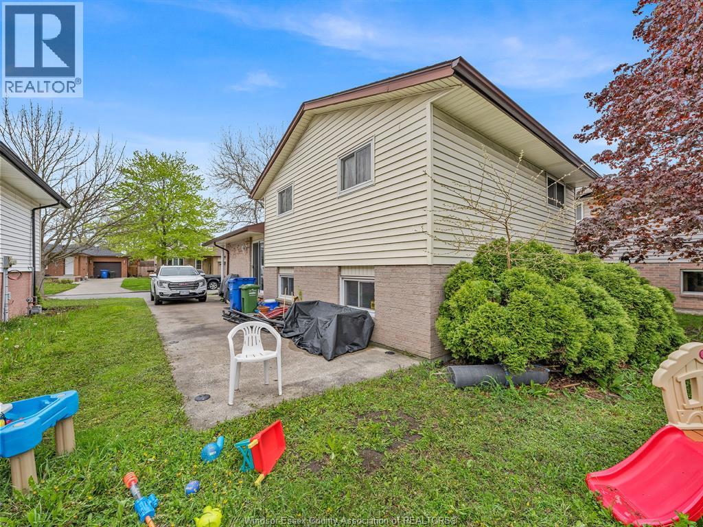 1493 Azalia Crescent, Windsor, Ontario  N8W 5C5 - Photo 9 - 26009624