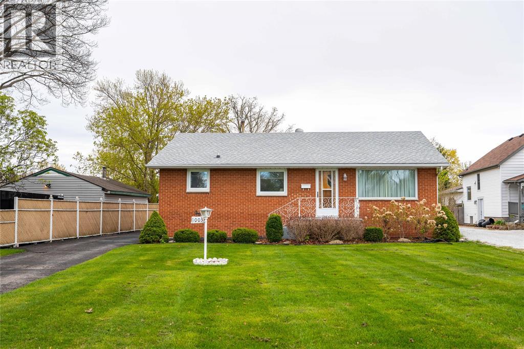 1003 MICHIGAN AVENUE, Sarnia, Ontario