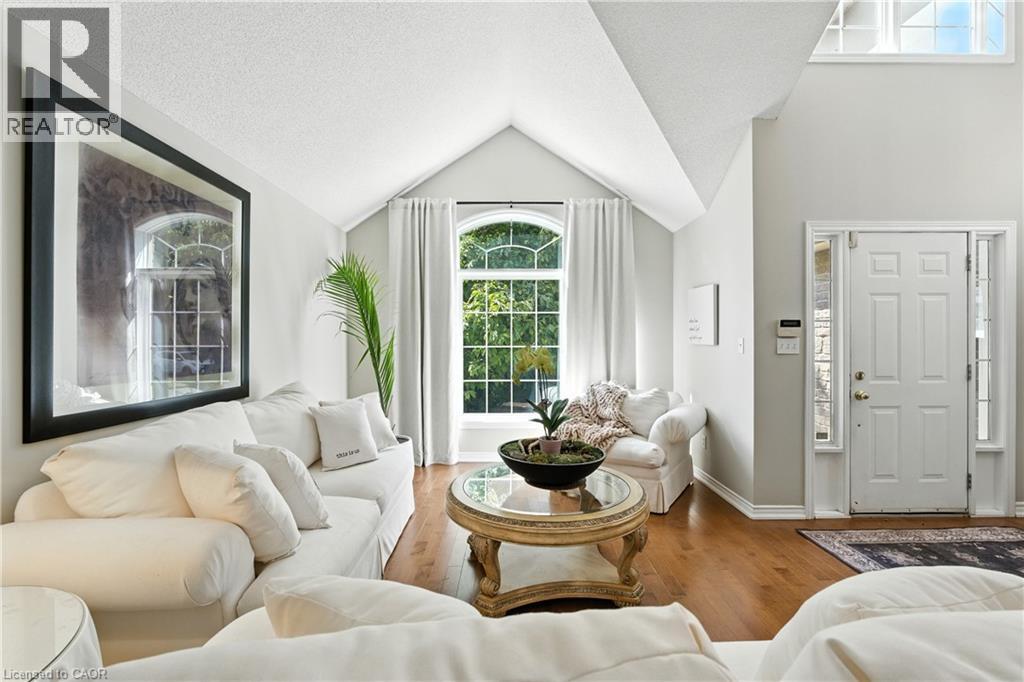 2139 Bushtrail Court, Burlington, Ontario  L7M 4B2 - Photo 4 - 40771233