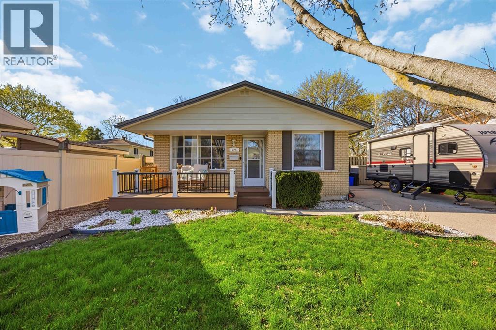 574 Nassau CRESCENT, Sarnia, Ontario