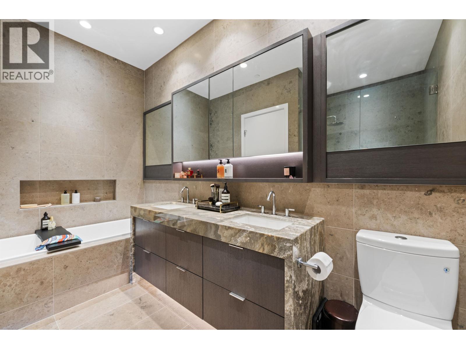2403 125 E 14th Street, North Vancouver, British Columbia  V7L 0E6 - Photo 27 - R3116503
