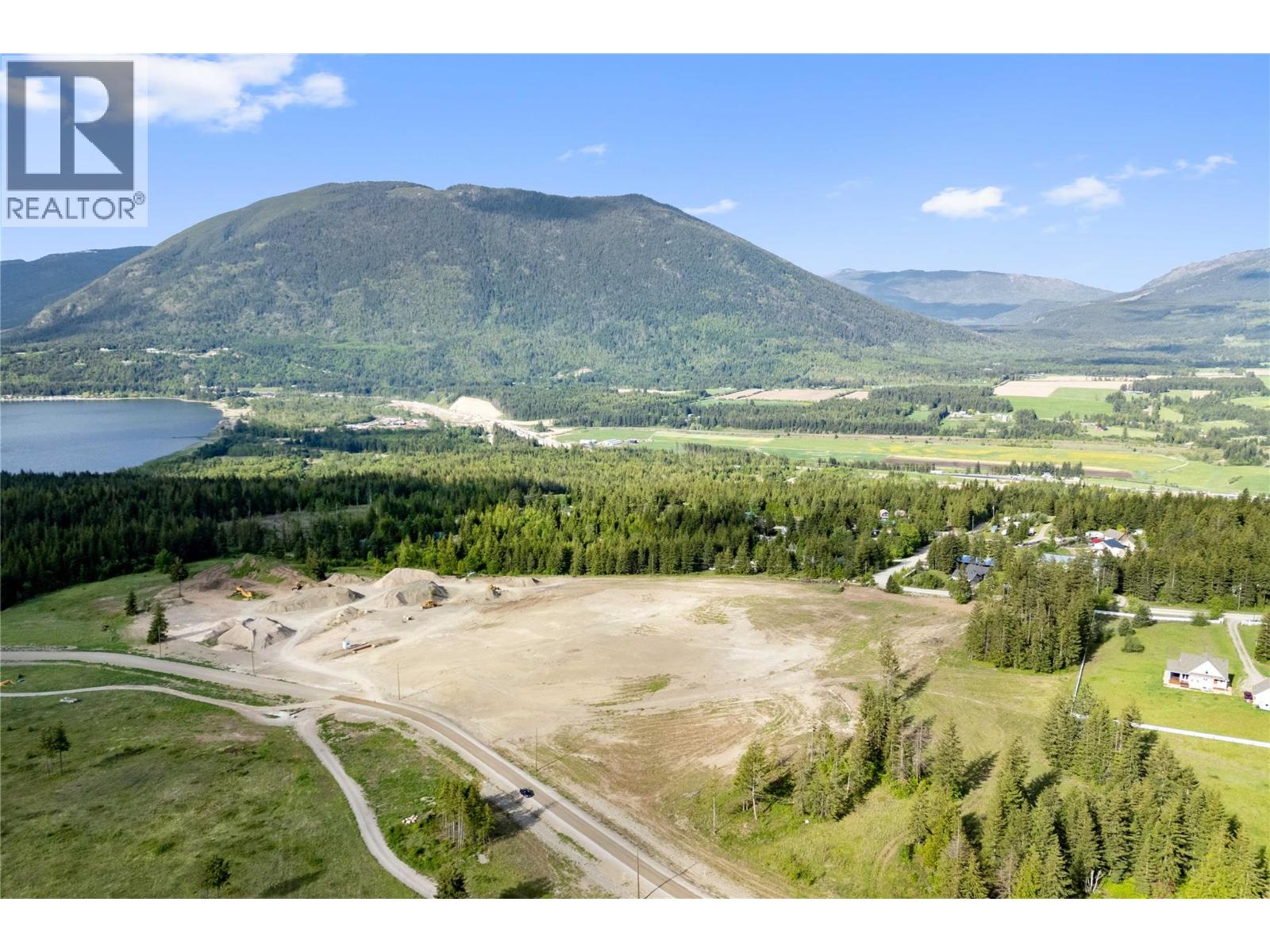 3694 Ford Road, Tappen, British Columbia  V0E 2X0 - Photo 9 - 10367247
