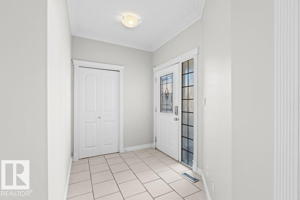 5871 166 Av Nw, Edmonton, Alberta  T5Y 0J2 - Photo 5 - E4484811