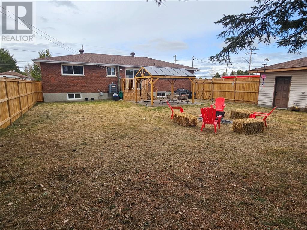123 Cote, Sudbury, Ontario  P3P 1M1 - Photo 2 - 2127402
