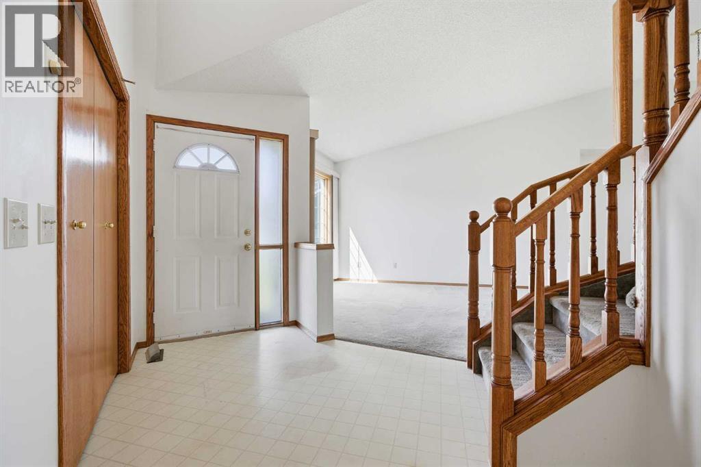 16 Macewan Ridge View Nw, Calgary, Alberta  T3K 3W2 - Photo 2 - A2305680