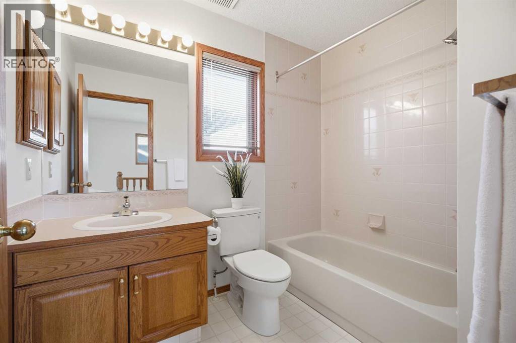 16 Macewan Ridge View Nw, Calgary, Alberta  T3K 3W2 - Photo 19 - A2305680