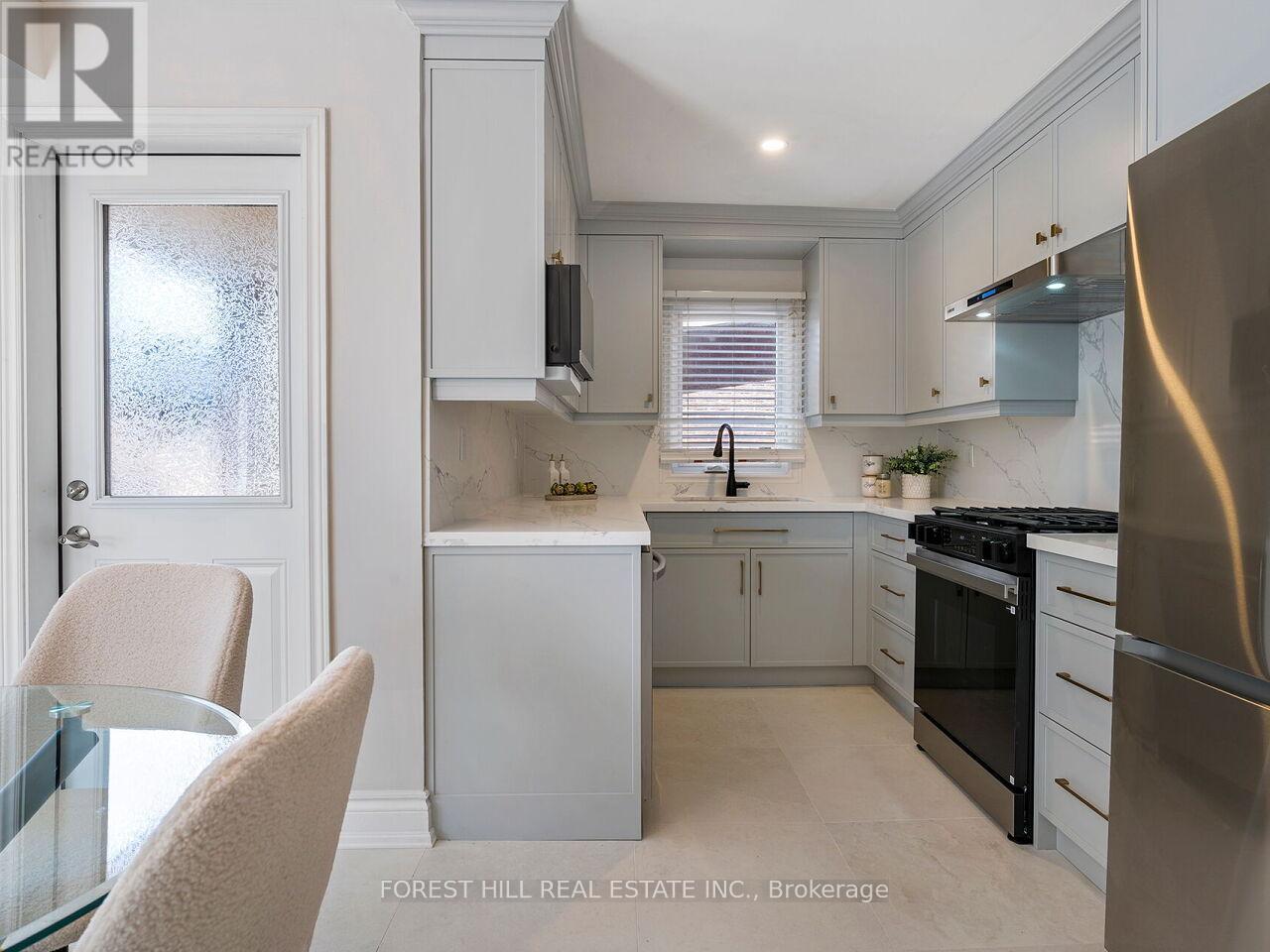 4076 Colonial Drive, Mississauga, Ontario  L5L 4K1 - Photo 17 - W13062202