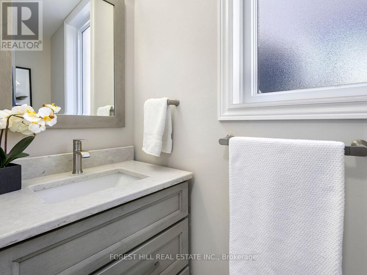 4076 Colonial Drive, Mississauga, Ontario  L5L 4K1 - Photo 20 - W13062202