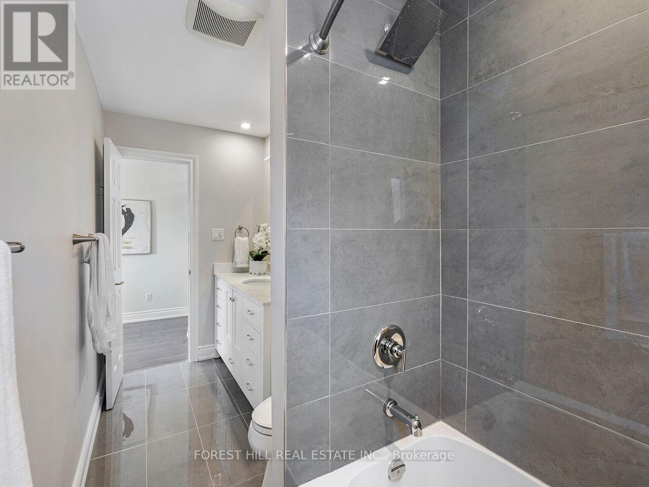 4076 Colonial Drive, Mississauga, Ontario  L5L 4K1 - Photo 32 - W13062202