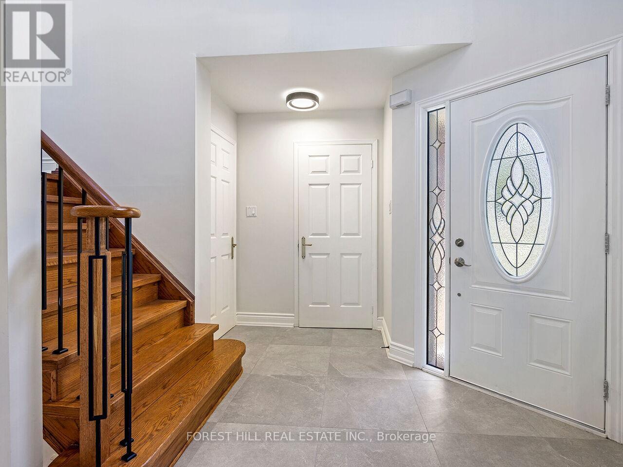 4076 Colonial Drive, Mississauga, Ontario  L5L 4K1 - Photo 6 - W13062202