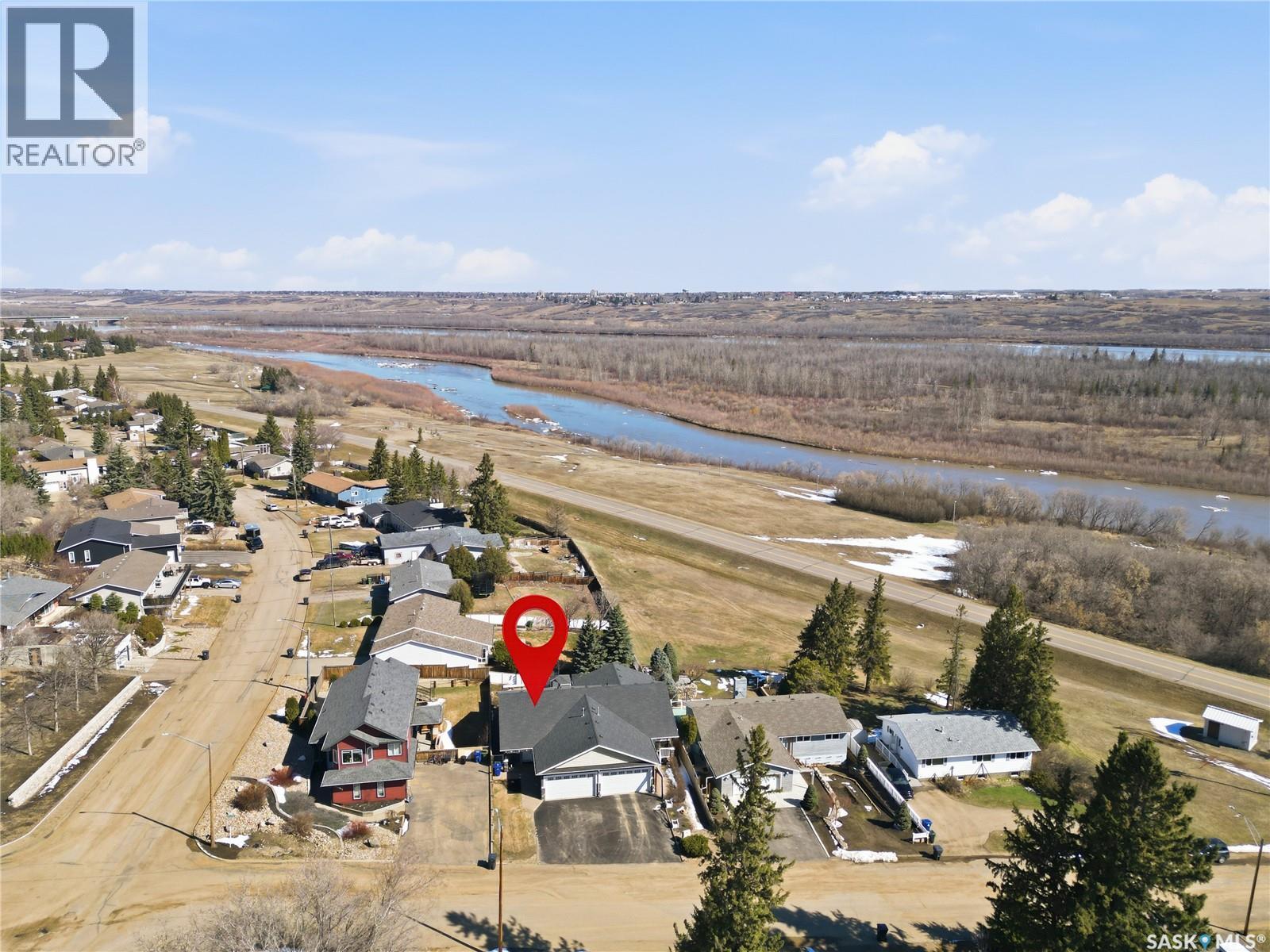 86 28th Street, Battleford, Saskatchewan  S0M 0E0 - Photo 2 - SK034429