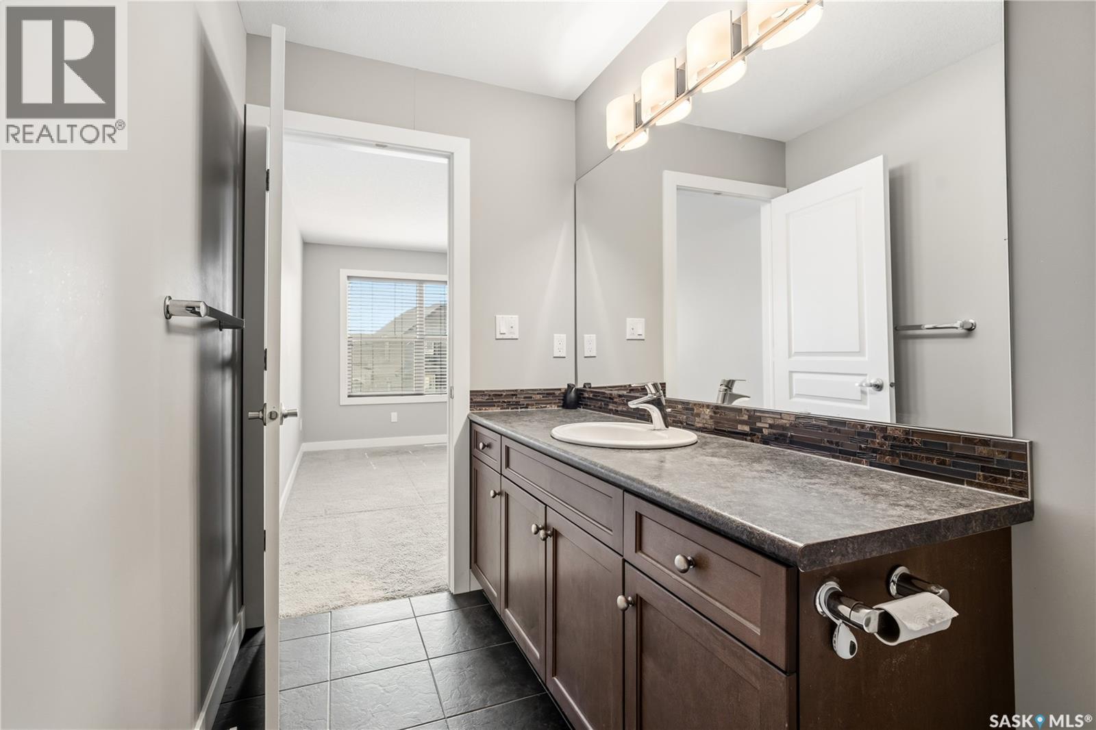 8814 Herman Crescent, Regina, Saskatchewan  S4Y 0B7 - Photo 18 - SK034373
