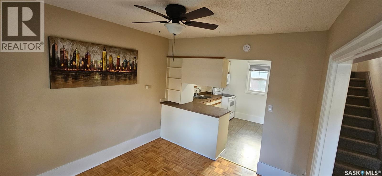 617 Clarence Avenue S, Saskatoon, Saskatchewan  S7H 2E1 - Photo 4 - SK034227
