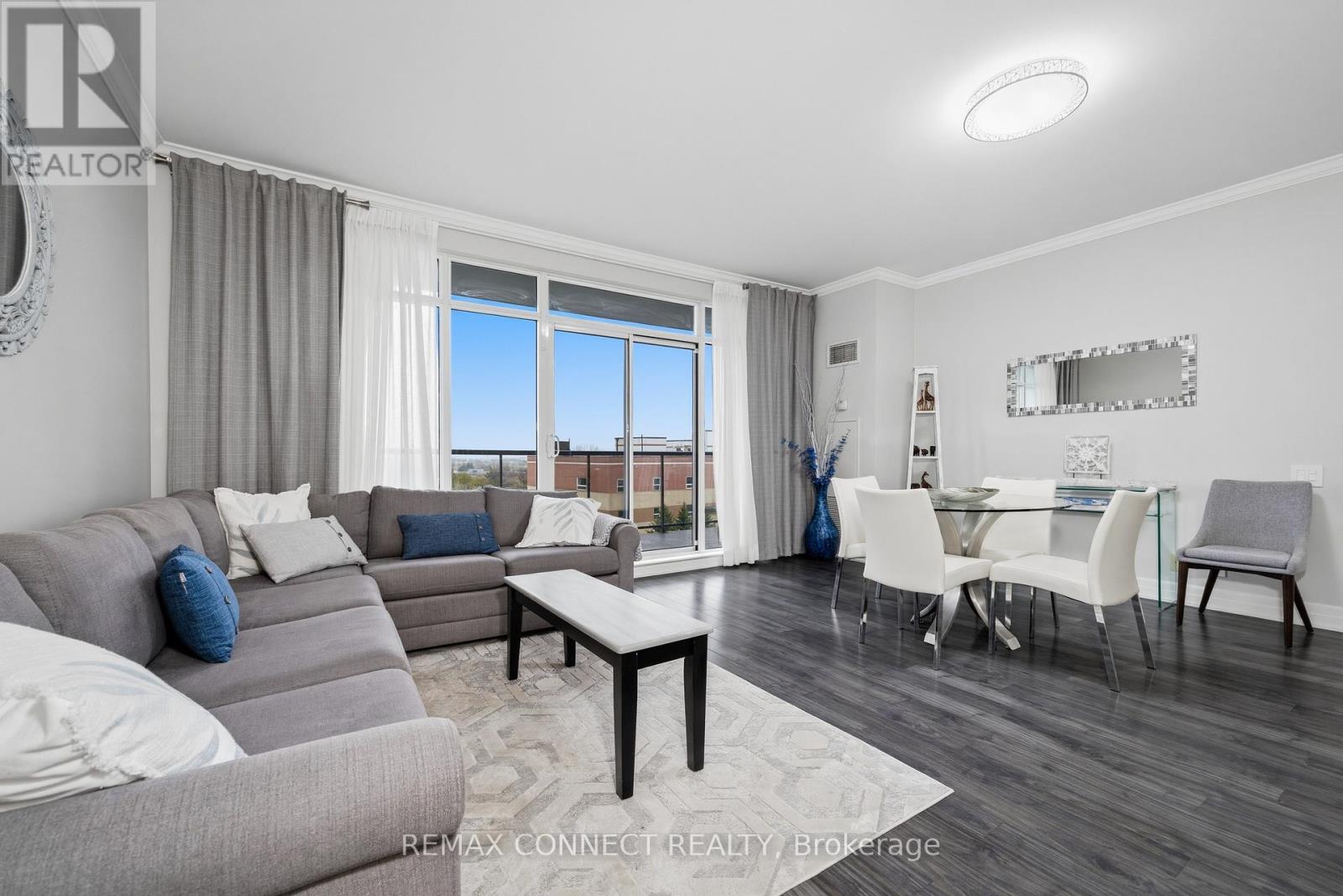 512 - 11121 Yonge Street, Richmond Hill, Ontario  L4C 0S7 - Photo 2 - N13058494