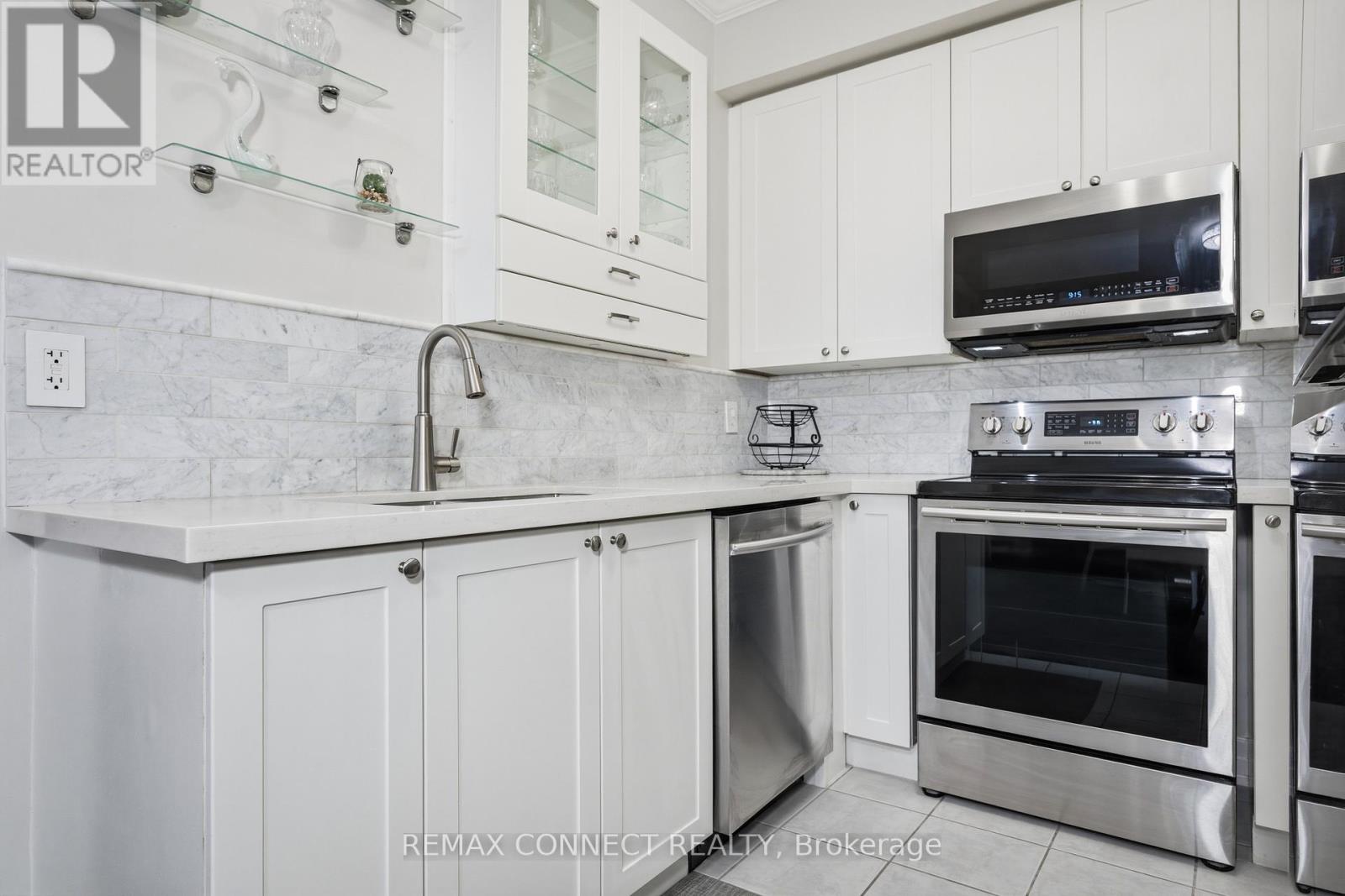 512 - 11121 Yonge Street, Richmond Hill, Ontario  L4C 0S7 - Photo 3 - N13058494