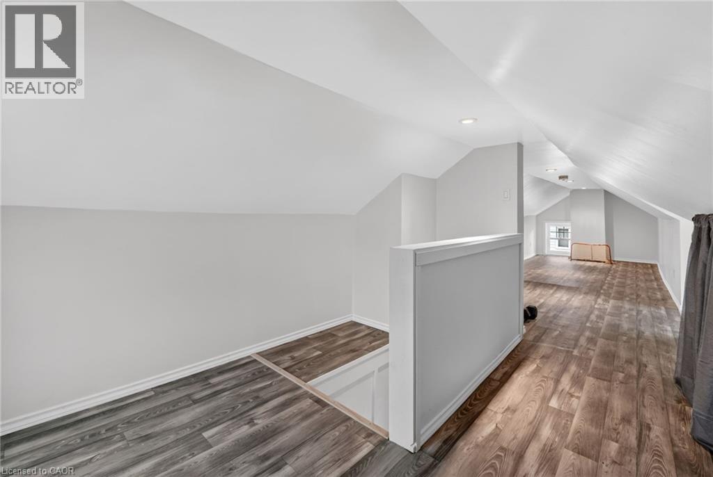 671 Harvest Road, Dundas, Ontario  L9H 5K3 - Photo 39 - 40823218