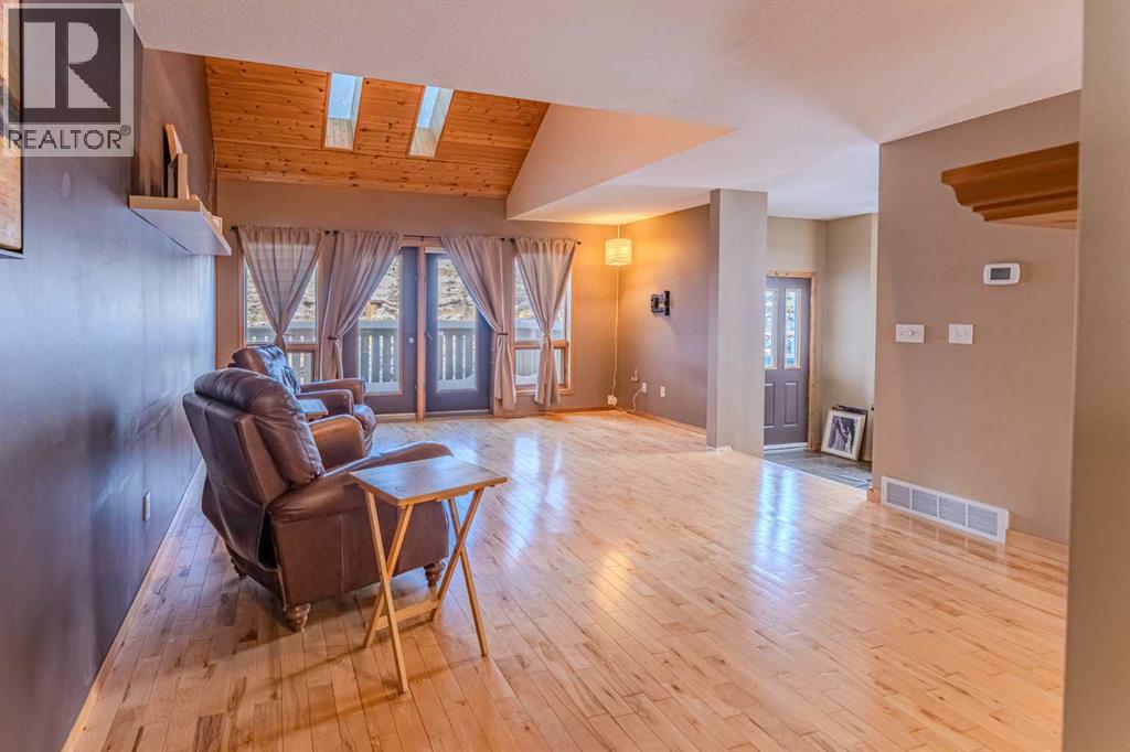 4, 1000 Cougar Creek Drive, Canmore, Alberta  T1W 1C7 - Photo 6 - A2298455