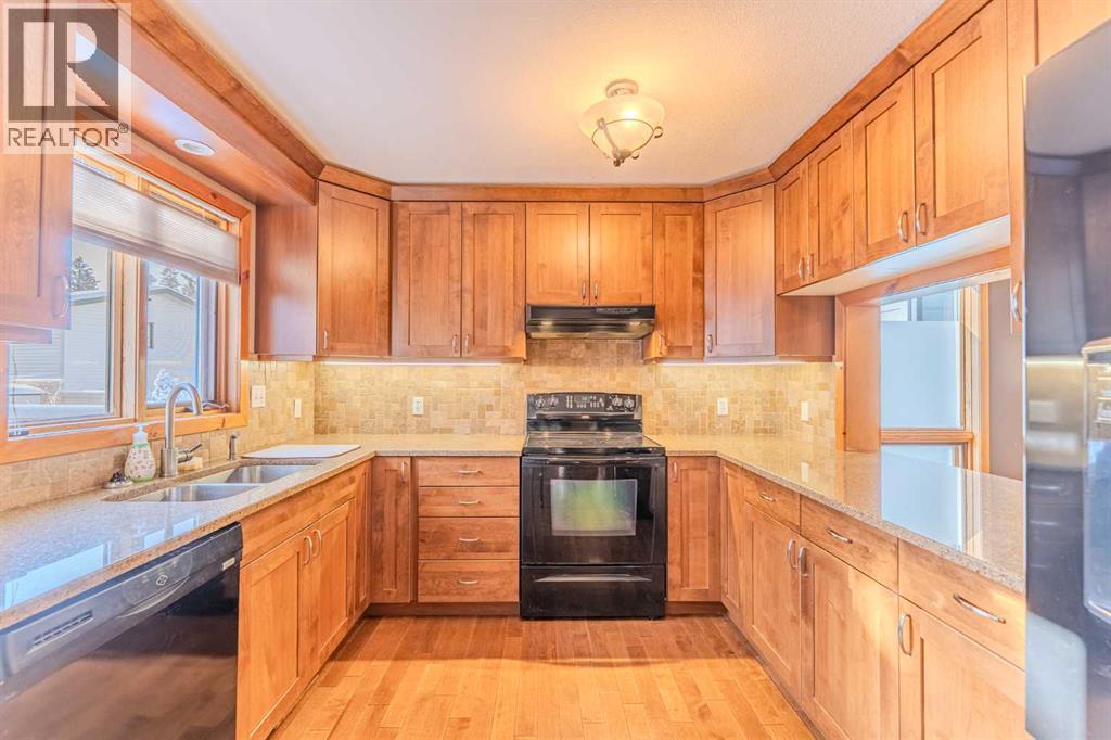 4, 1000 Cougar Creek Drive, Canmore, Alberta  T1W 1C7 - Photo 18 - A2298455