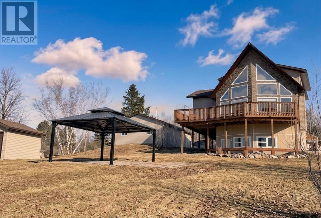 1st St & 4th Avenue, Redditt, Ontario