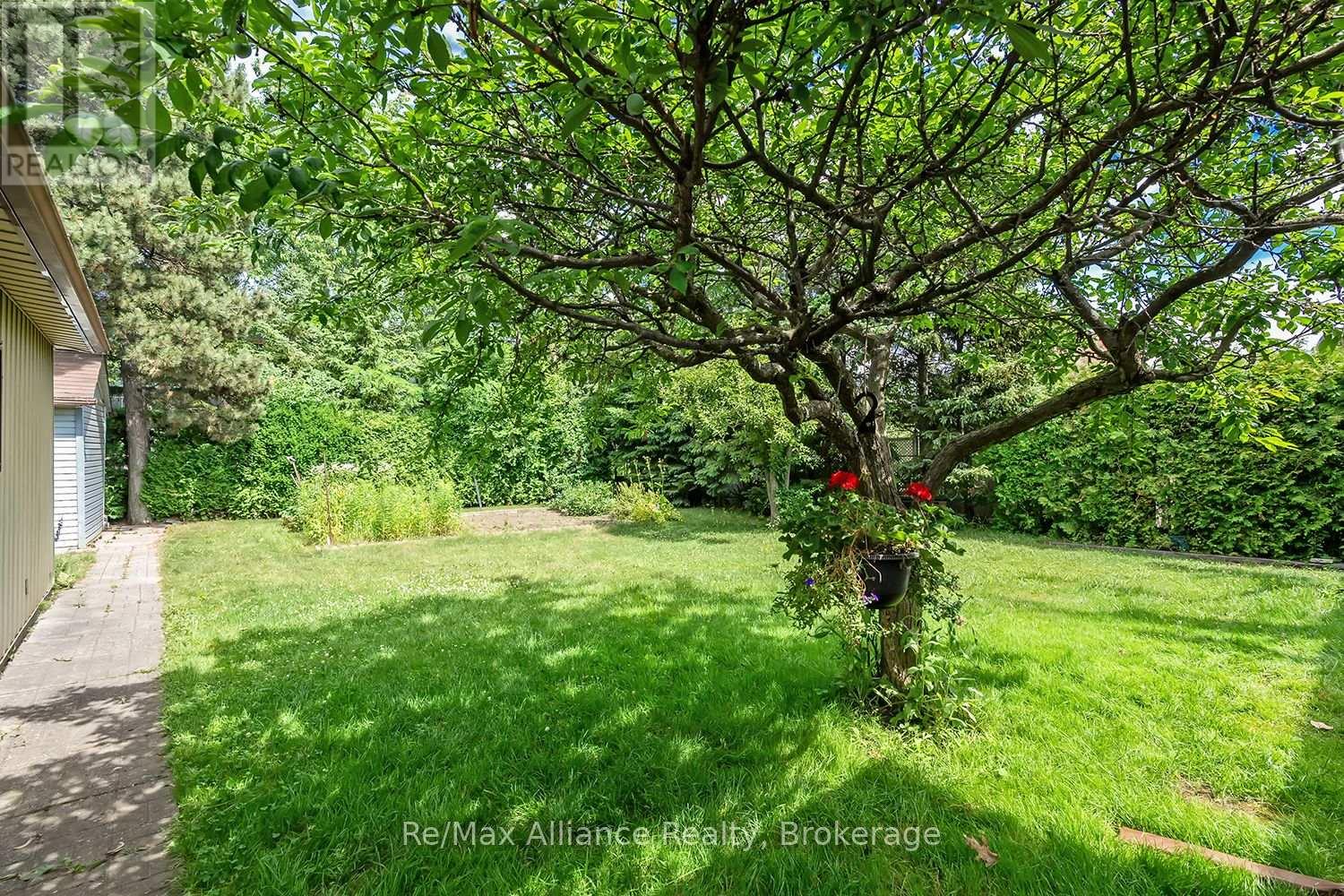 543 Pinegrove Road, Oakville, Ontario  L6K 2C2 - Photo 31 - W12853856