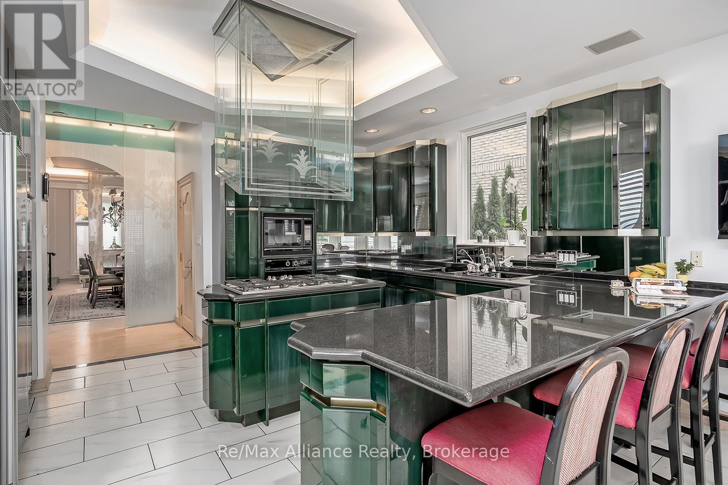 3206 Shoreline Drive, Oakville, Ontario  L6L 5X4 - Photo 11 - W12871004