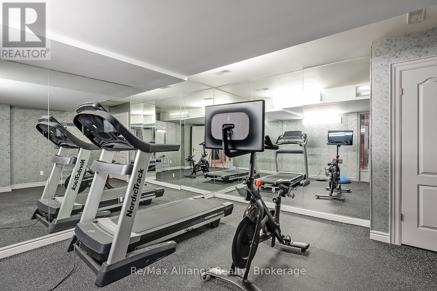 3206 Shoreline Drive, Oakville, Ontario  L6L 5X4 - Photo 42 - W12871004