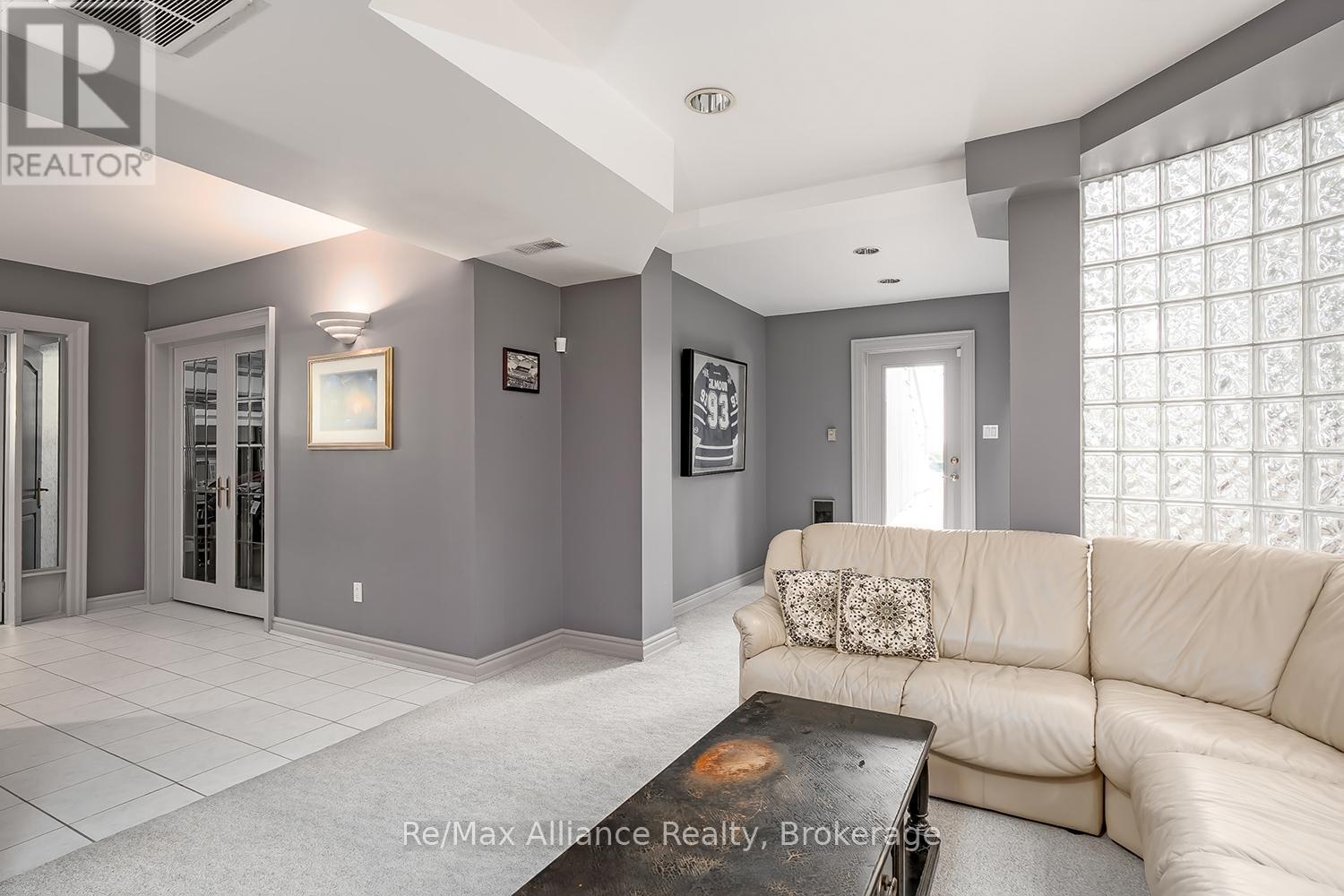 3206 Shoreline Drive, Oakville, Ontario  L6L 5X4 - Photo 44 - W12871004