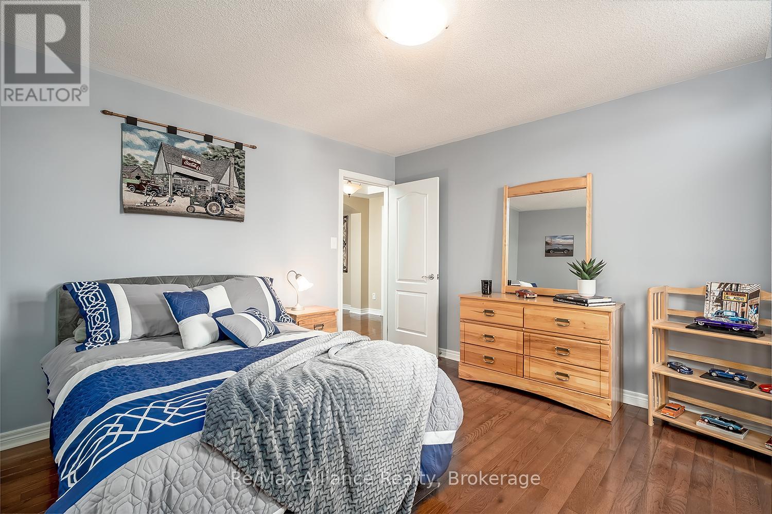 2489 Whistling Springs Crescent, Oakville, Ontario  L6M 5G3 - Photo 33 - W13027022