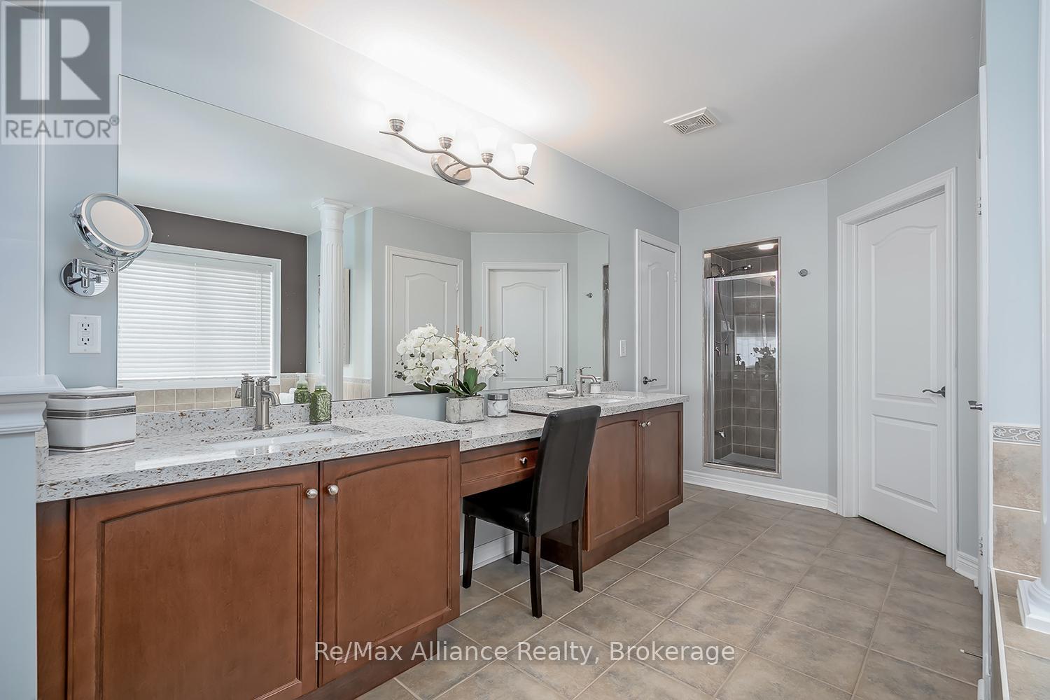 2489 Whistling Springs Crescent, Oakville, Ontario  L6M 5G3 - Photo 26 - W13027022