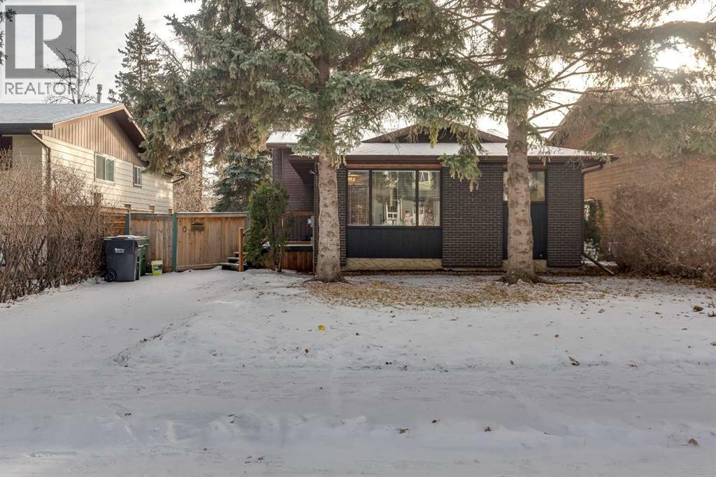 107 Greig Drive, Red Deer, Alberta  T4P 2M4 - Photo 1 - A2273974