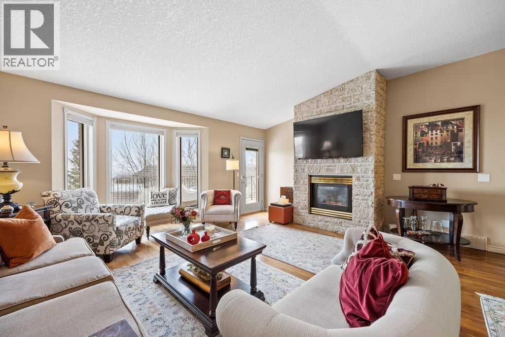 4 Prominence Path SW, Calgary, Alberta  T3H 2W7 - Photo 19 - A2306246