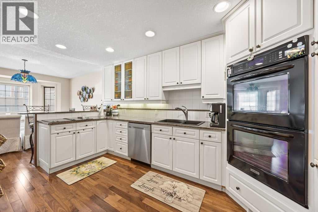 4 Prominence Path SW, Calgary, Alberta  T3H 2W7 - Photo 7 - A2306246